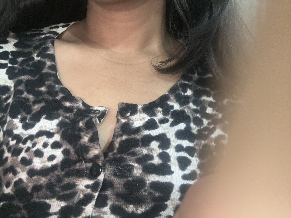 CreamyMacadamia's Offline XXX Chat