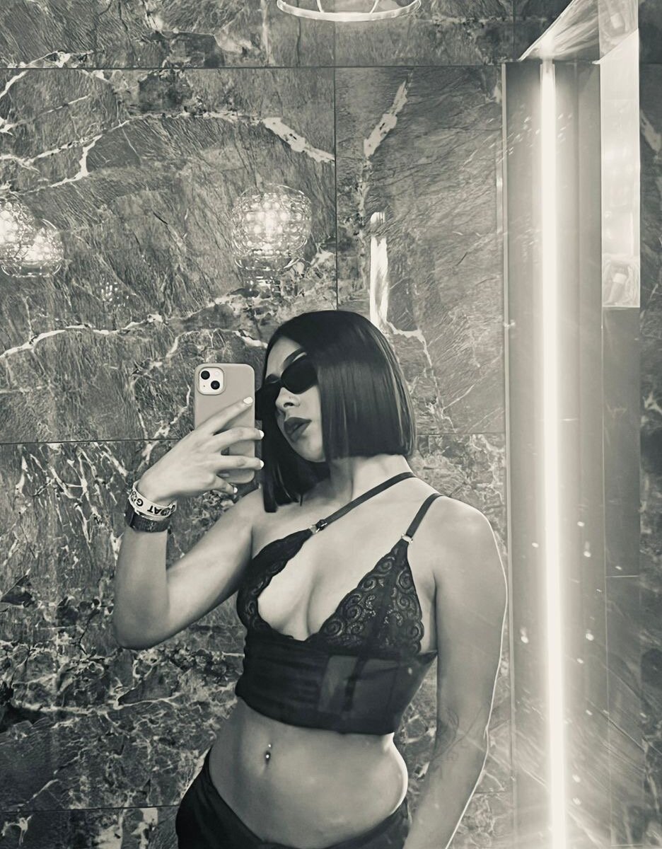 livesex.fan dulce_adara livesex profile in colombia-my-schedule-from-1200-mm-to-600-700-pm cams