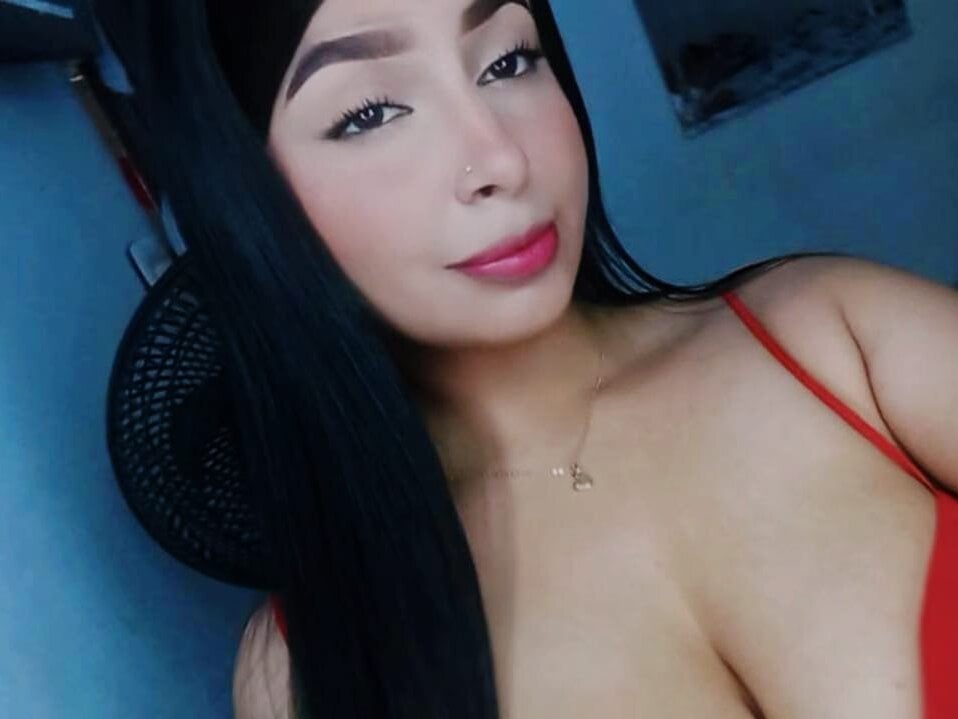 sexlivecamsites.com crystal_24_ livesex profile in thin cams
