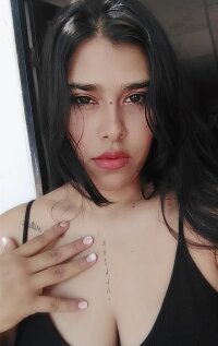Katalina-boobs' Offline Chat Room