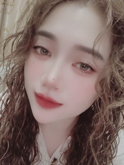 lylinhjim Gallery Image 1