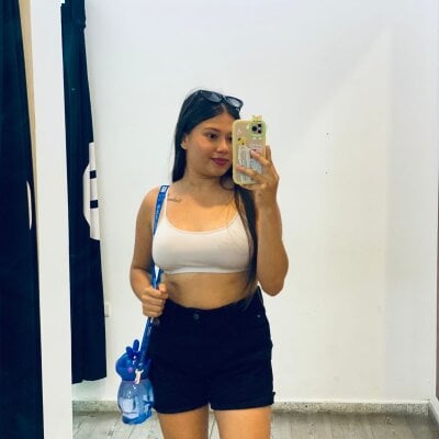 Katherinefour18 Female Squirtteens Free Cam Chat