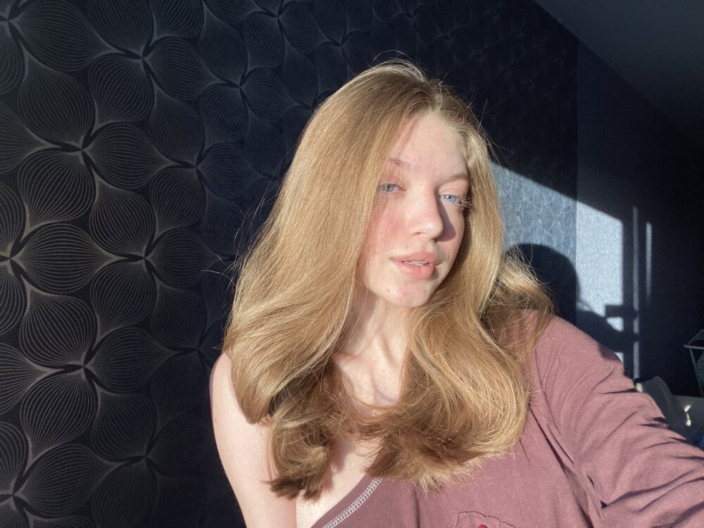 lizzylips 🛳 online sex chat