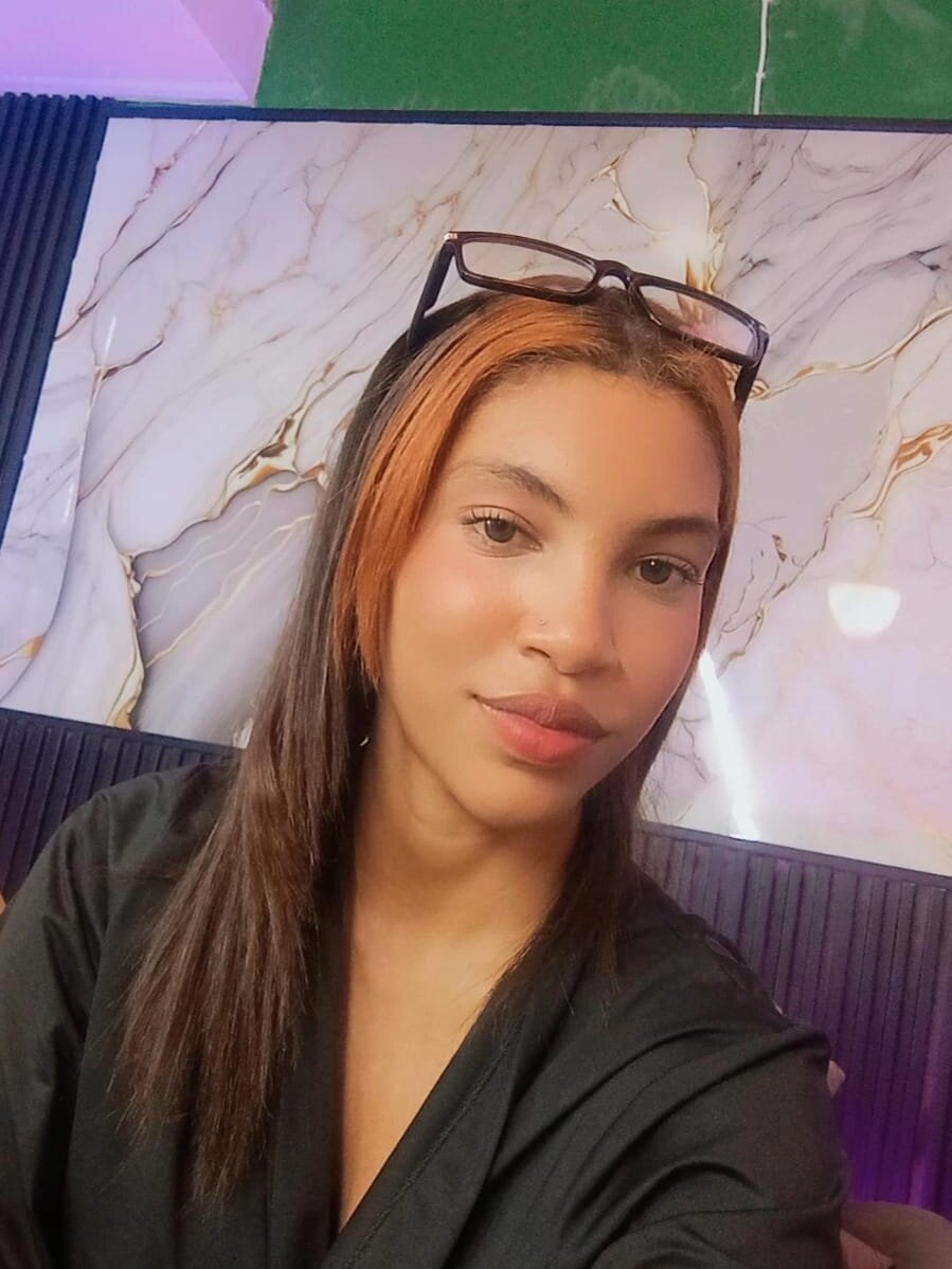 myliveeroticcams.com selene_sexstar livesex profile in latino cams