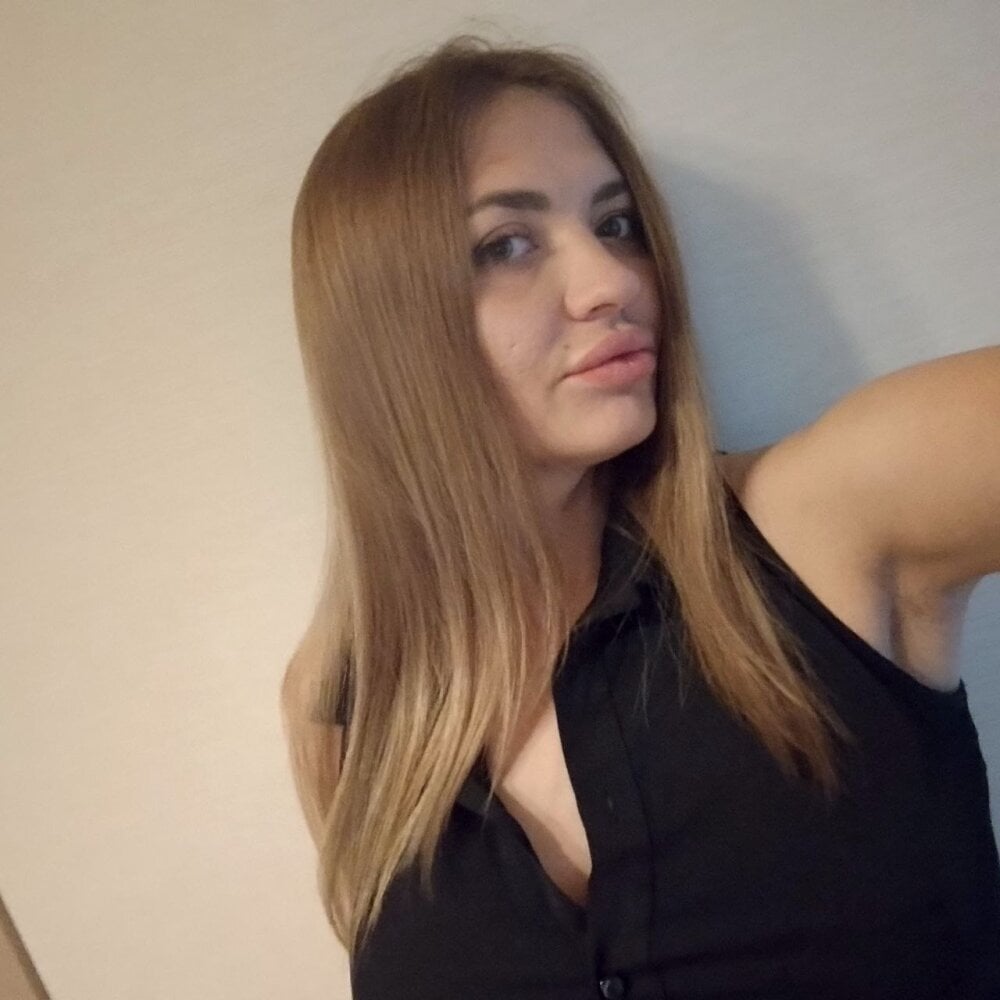 MoonChristie profile