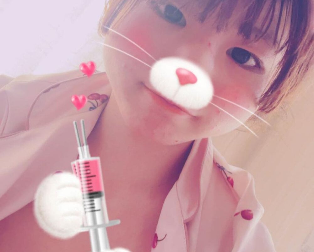 natsumiii live cam model at StripChat