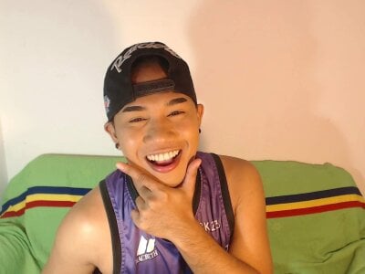 Asianboytoy18