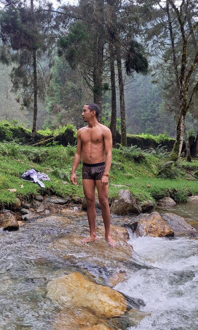 Rogers_cum_ Live Cam on StripChat