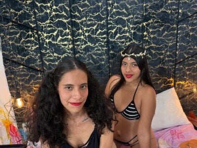 SarayANDmia Couple Analyoung Free Cam Adult