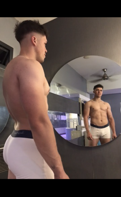 Alexxx27_ Live Cam on StripChat