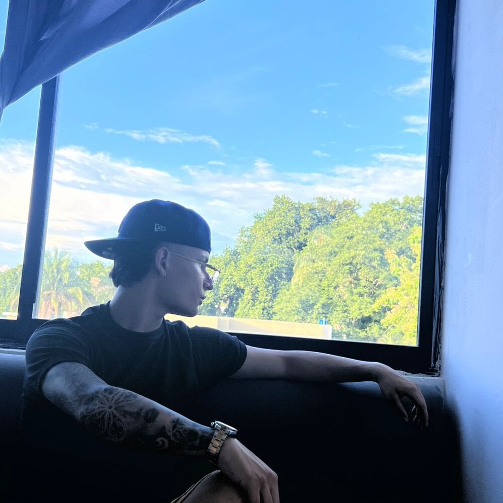 Aron_miler profile