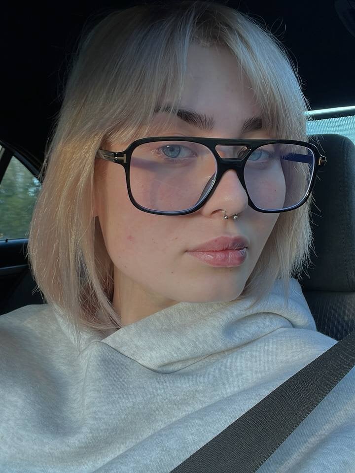 sexcam3d.net SeasonMezzenga livesex profile in white-hair cams