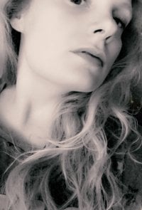 DaddysGirl_Mia's Offline Chat Room