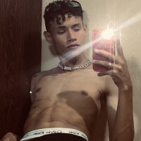 jhosua_kingg's Offline Chat Room