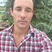 RealCanadianCowboy's Offline Chat Room