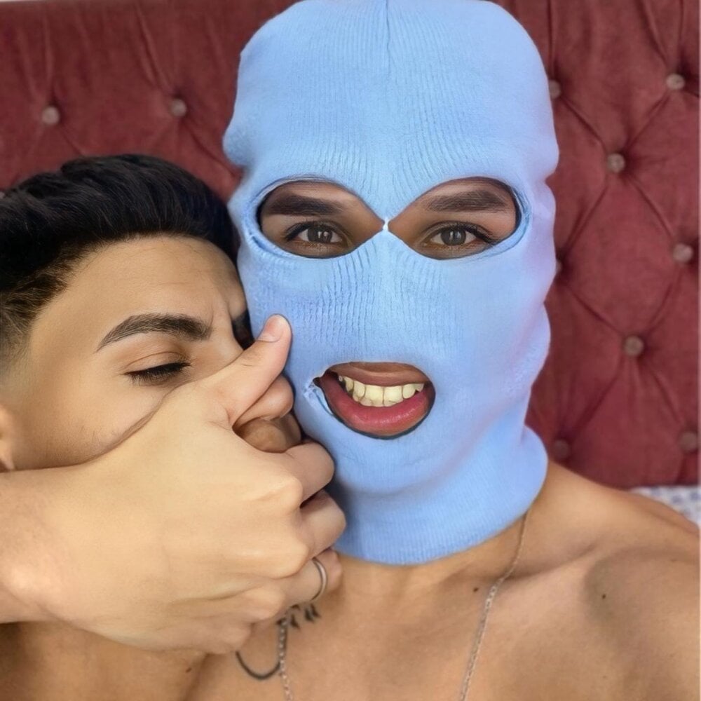 Bigcock_Latin21's Offline XXX Chat