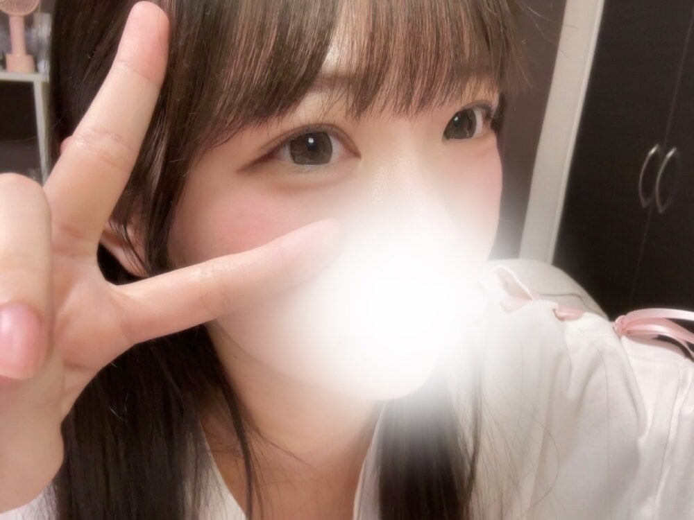 Live sex webcam photo for siorin_18 #290054095