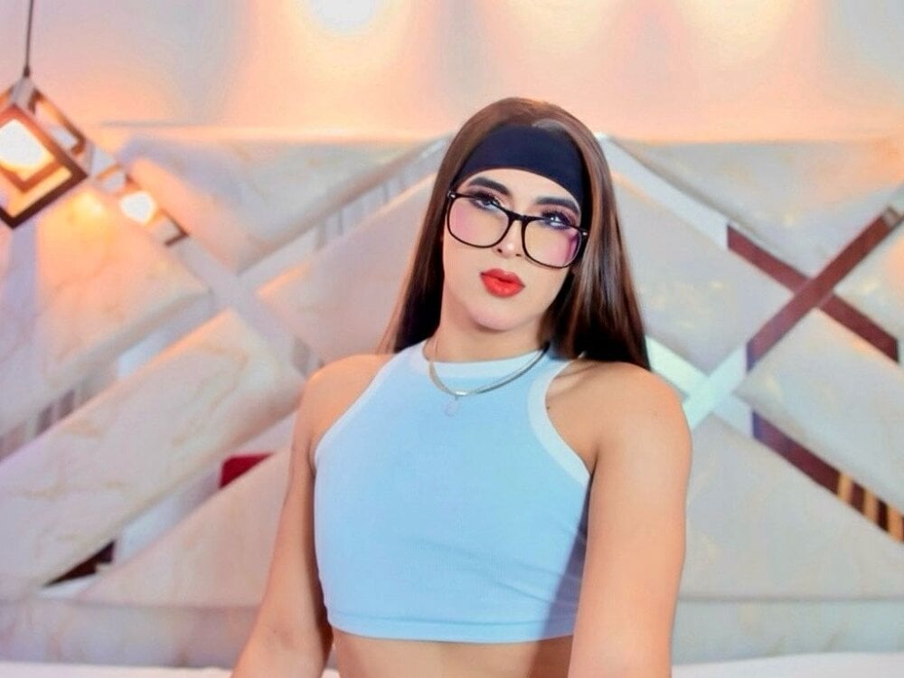 camii_raux from stripchat