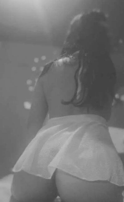 EvelyinLoveXxx Couple Swallow Cam Naked