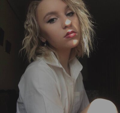 BeautyBlondy private show