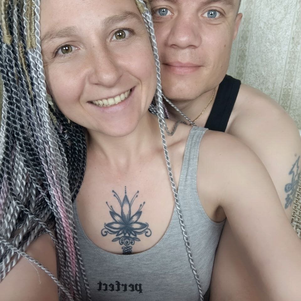 Gerald_and_Kristy live cam model at StripChat
