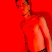 cheatingboysxxx's Offline Chat Room