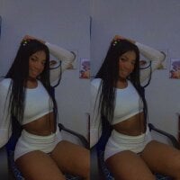 _Tifany_Jhonsonx's Offline Chat Room