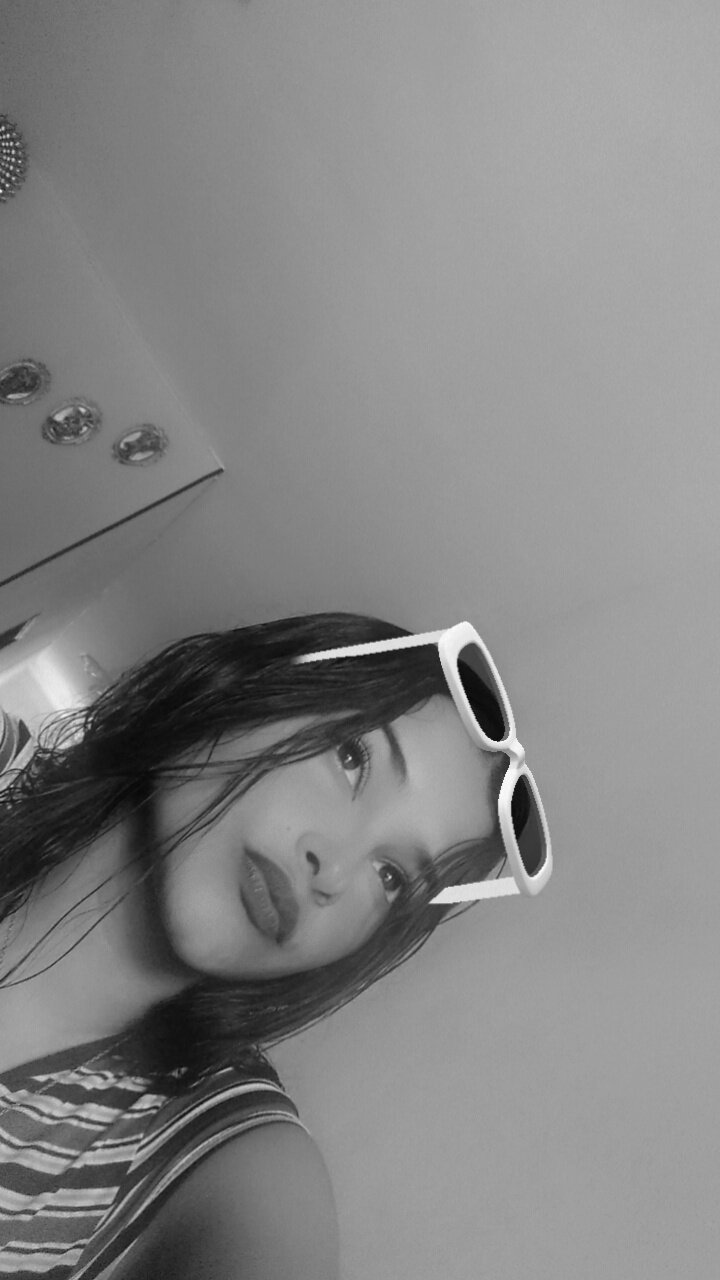 Karelyz_
