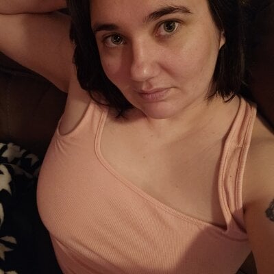 Lonelyhousewife92