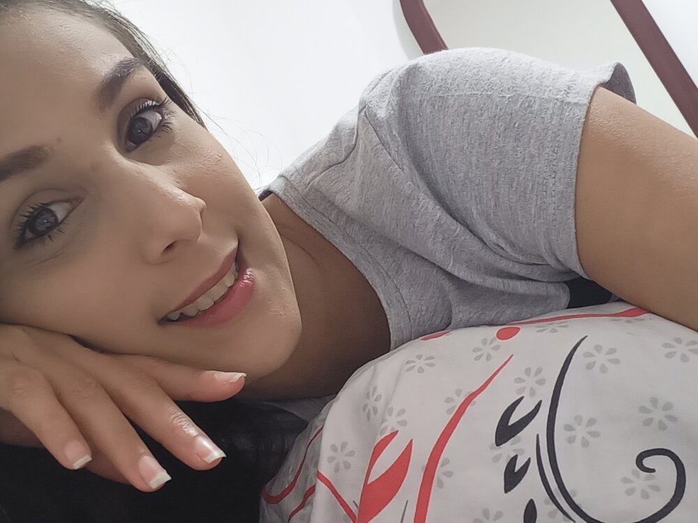 livesex.fan star_lulu_hot livesex profile in other cams