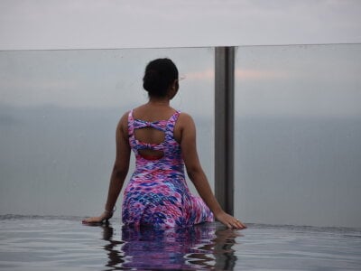LovelyHotGirl01