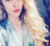 HollydeSnowy's Offline XXX Chat