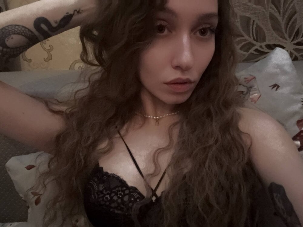 johnetteconstine from stripchat