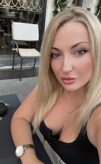 MillaSmille Female Yoga Free Cam XXX