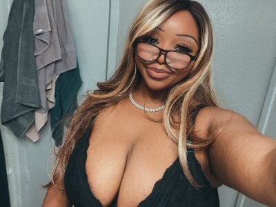 HOTMILFKATIEE - orgasm