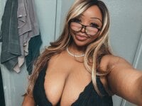 HOTMILFKATIEE