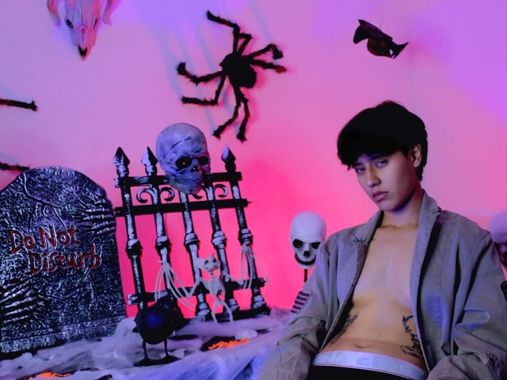 rudecam.live ghost__girl_ livesex profile in on-suitcases cams