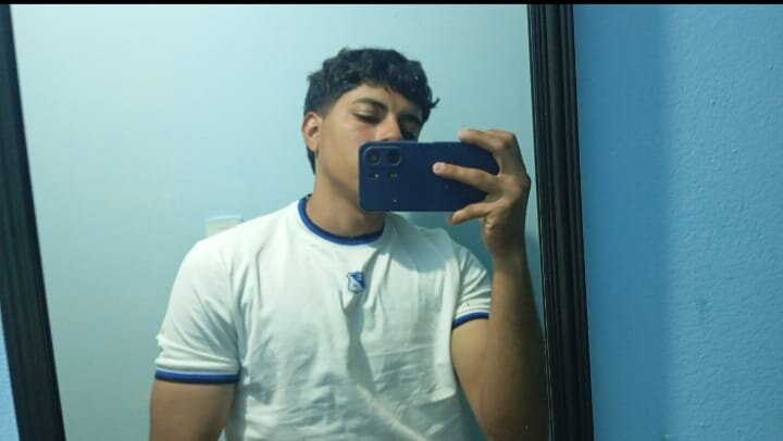 hotlatinboyxx_