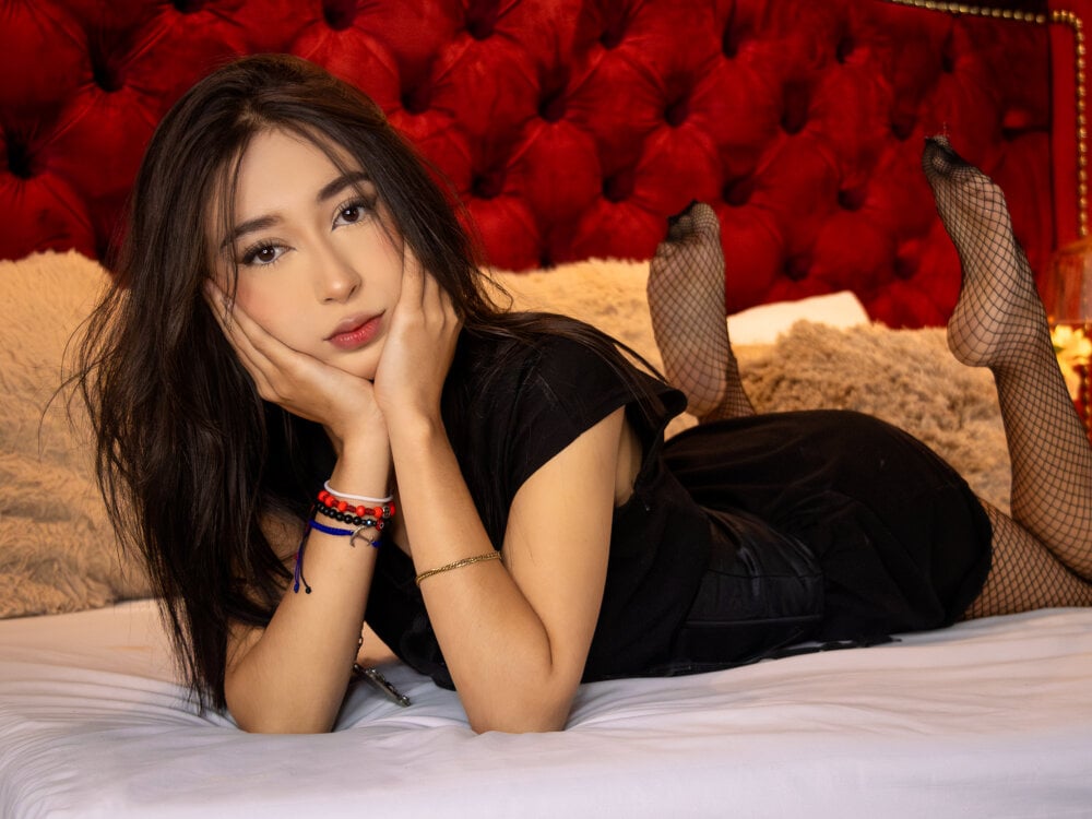 watchgirlcam.com cherryluna_ livesex profile in on-the-other-side-of-the-screen cams