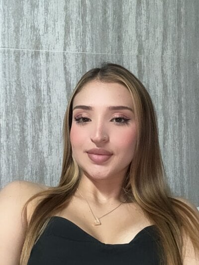 Lizzy_Snow
