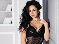 Brunette_90_60_90's Offline Chat Room