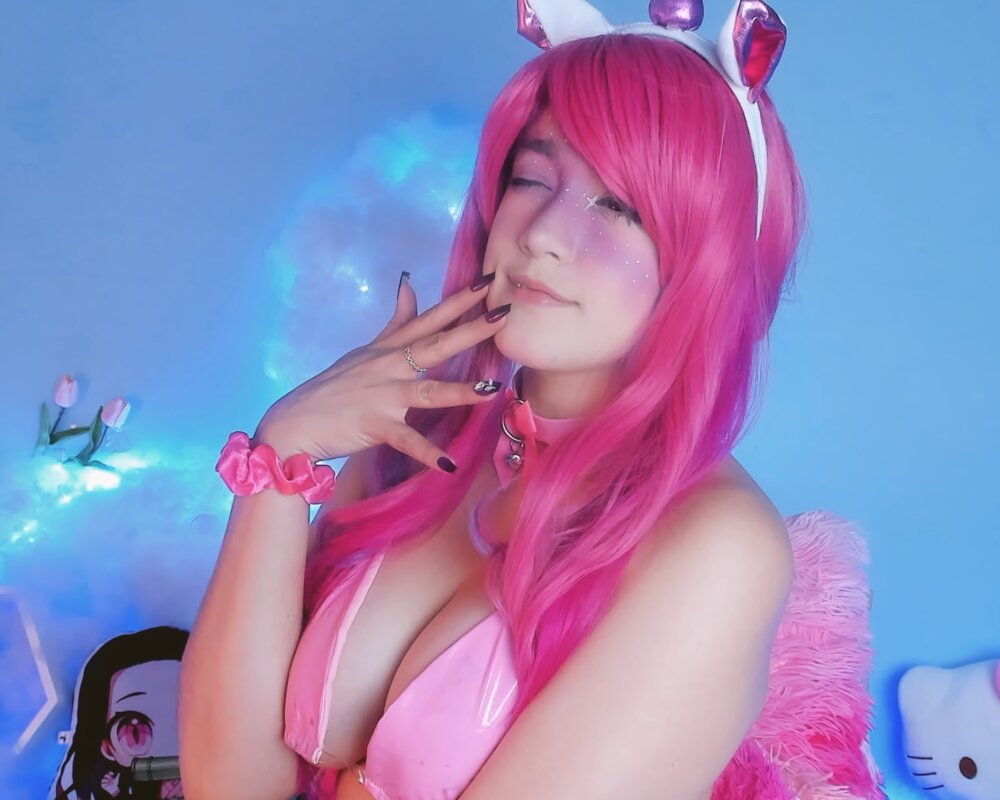 Live sex webcam photo for NaomiShimizu #289974946