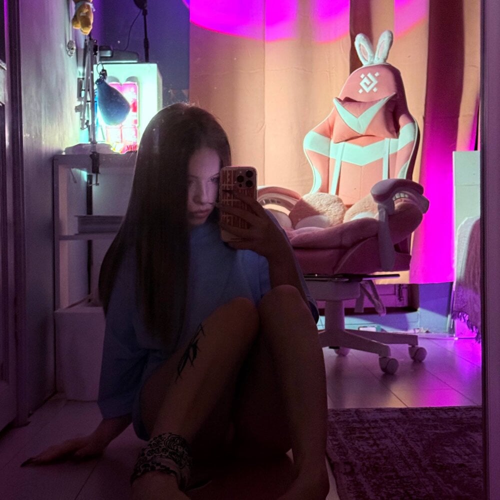 xxx-topcamgirls.com steffi_meoww livesex profile in russia cams