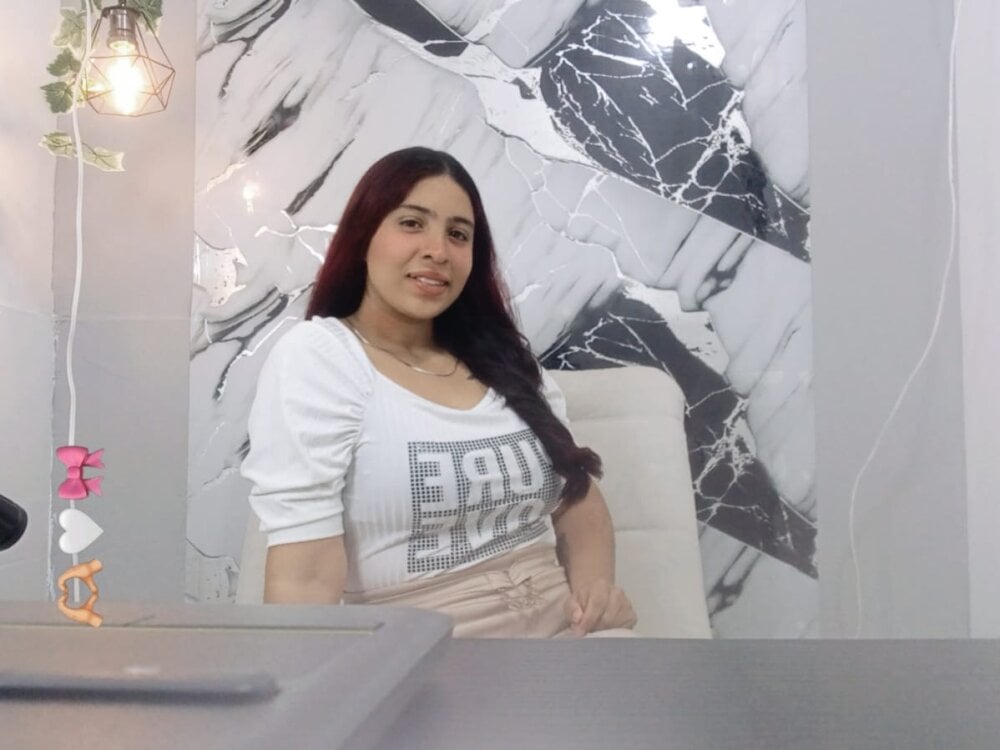 stripchat eskarly_goldenst