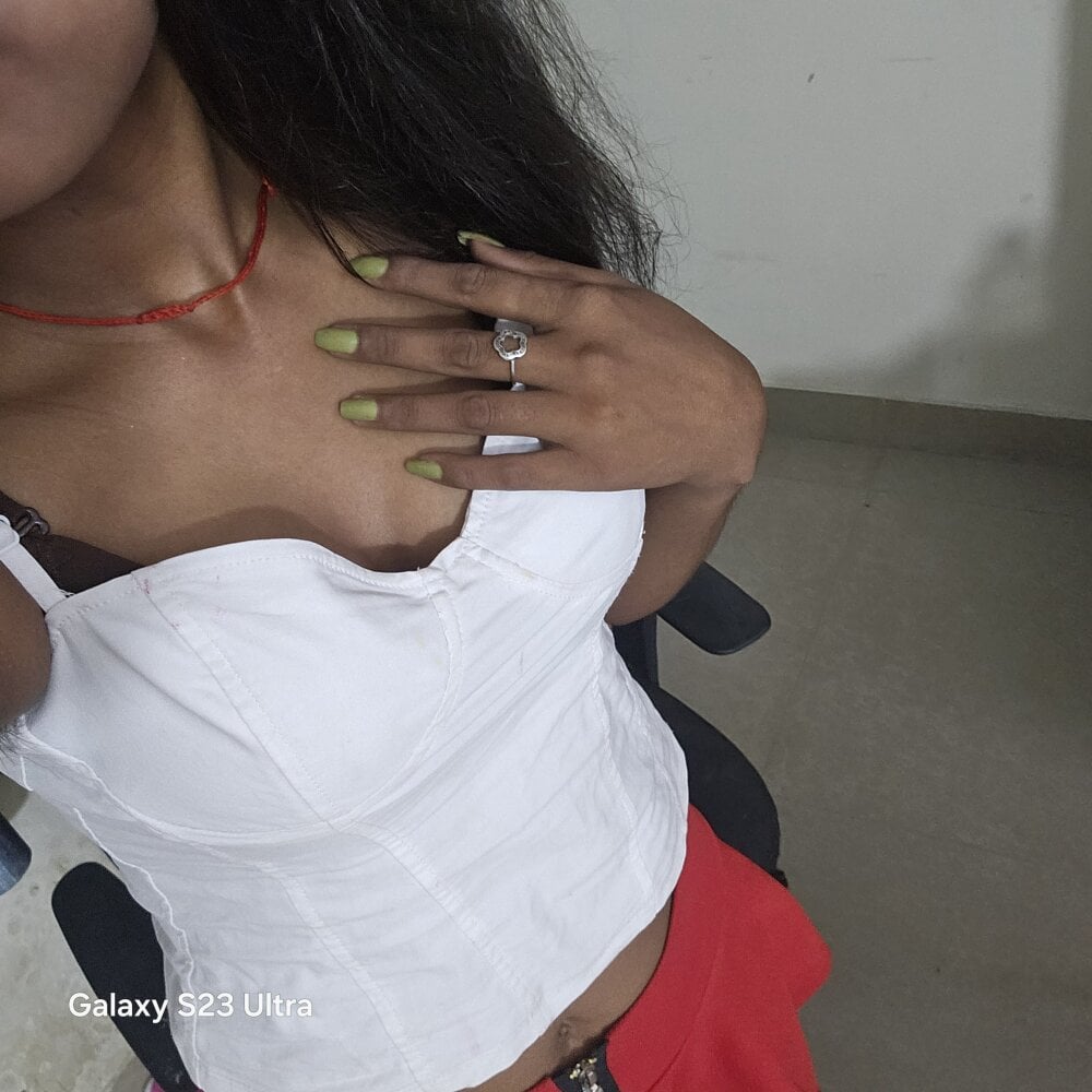 Tanvi_Strip profile