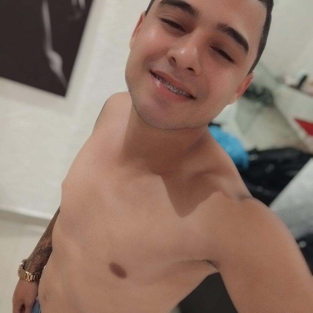 kjkjjrt from stripchat