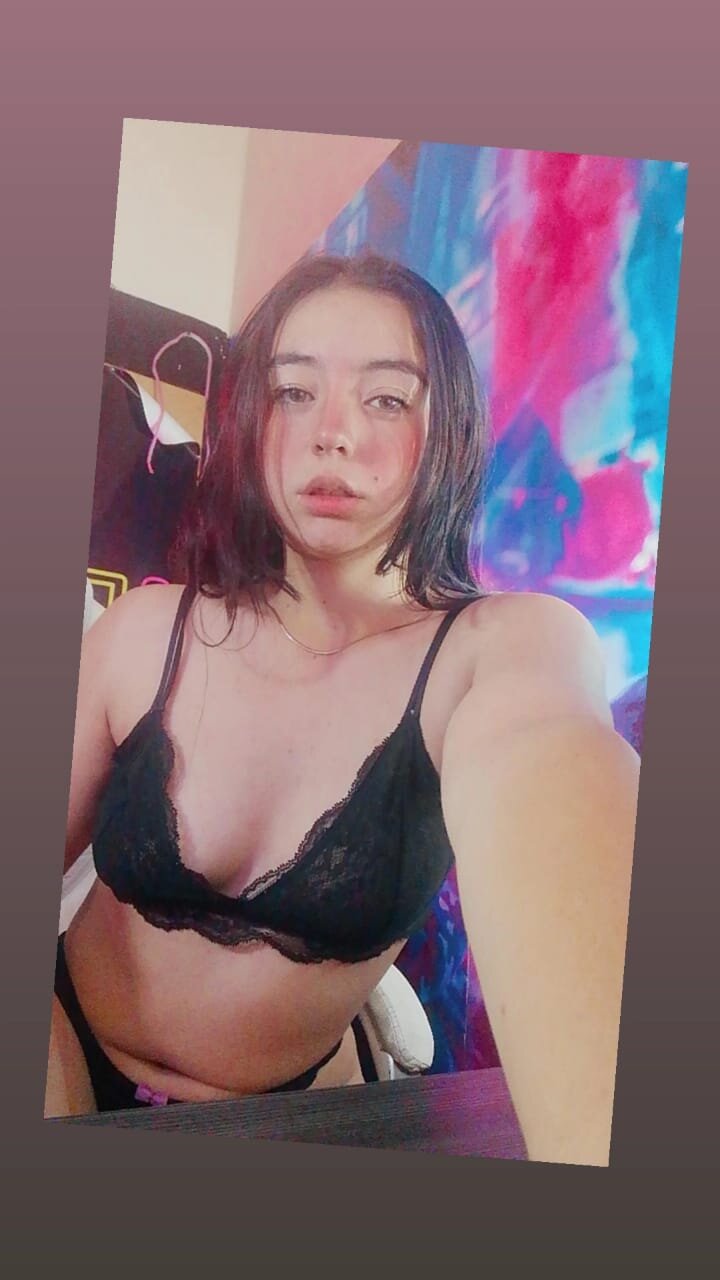 very_hot_sussy