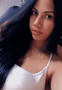 Ashley_Bunny17's Offline Chat Room