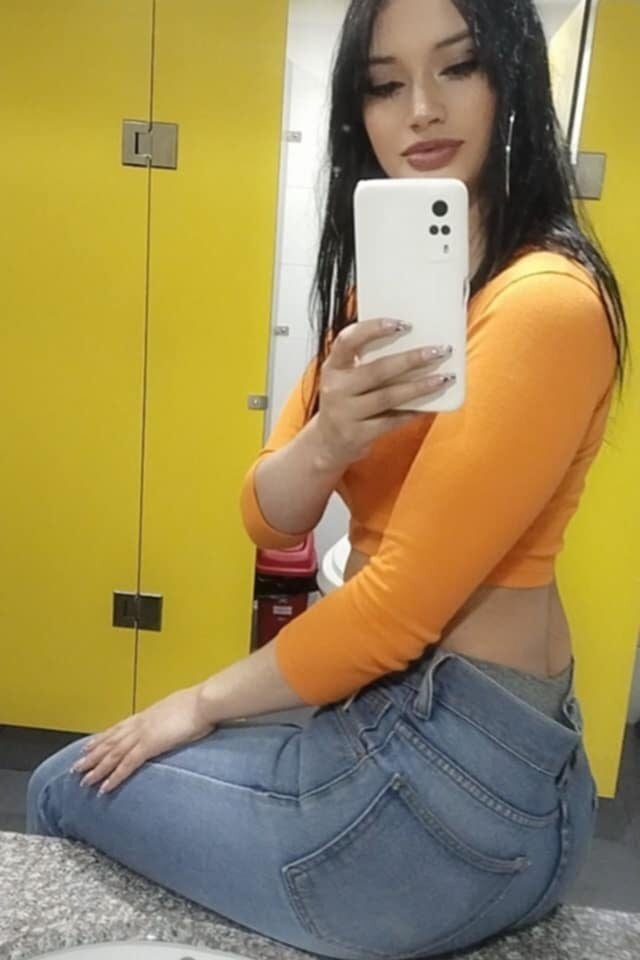 Dalila_White profile