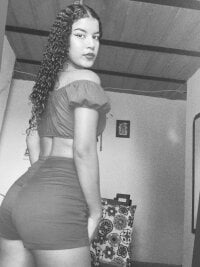Cintia_Ruiz offline chatrum